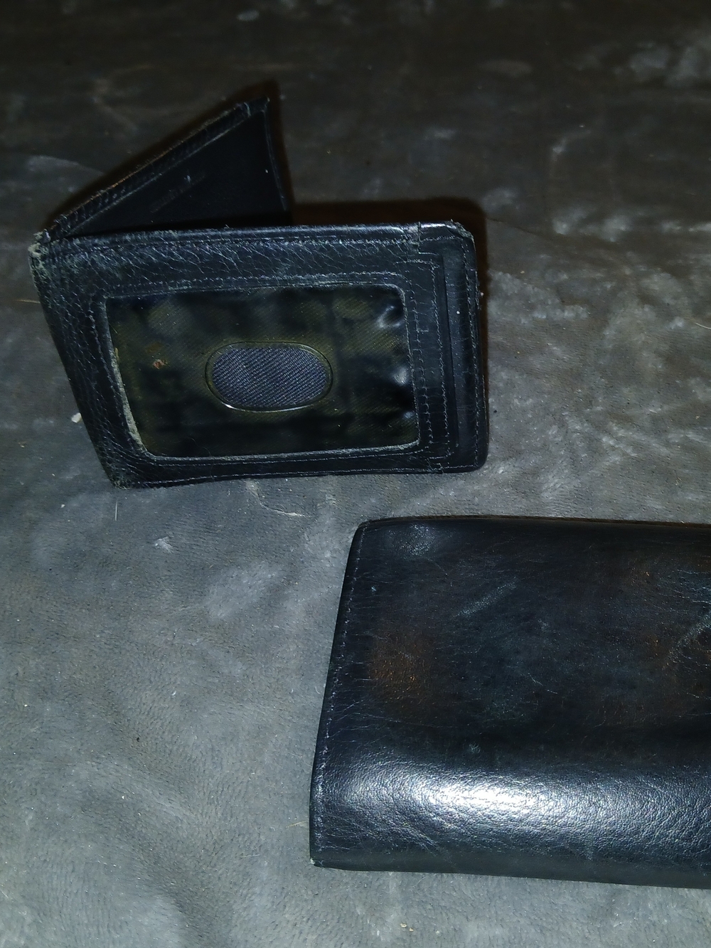 2 Mens Leather Wallets Trifold and Bifold Black. Like New - Picture 14 of 14